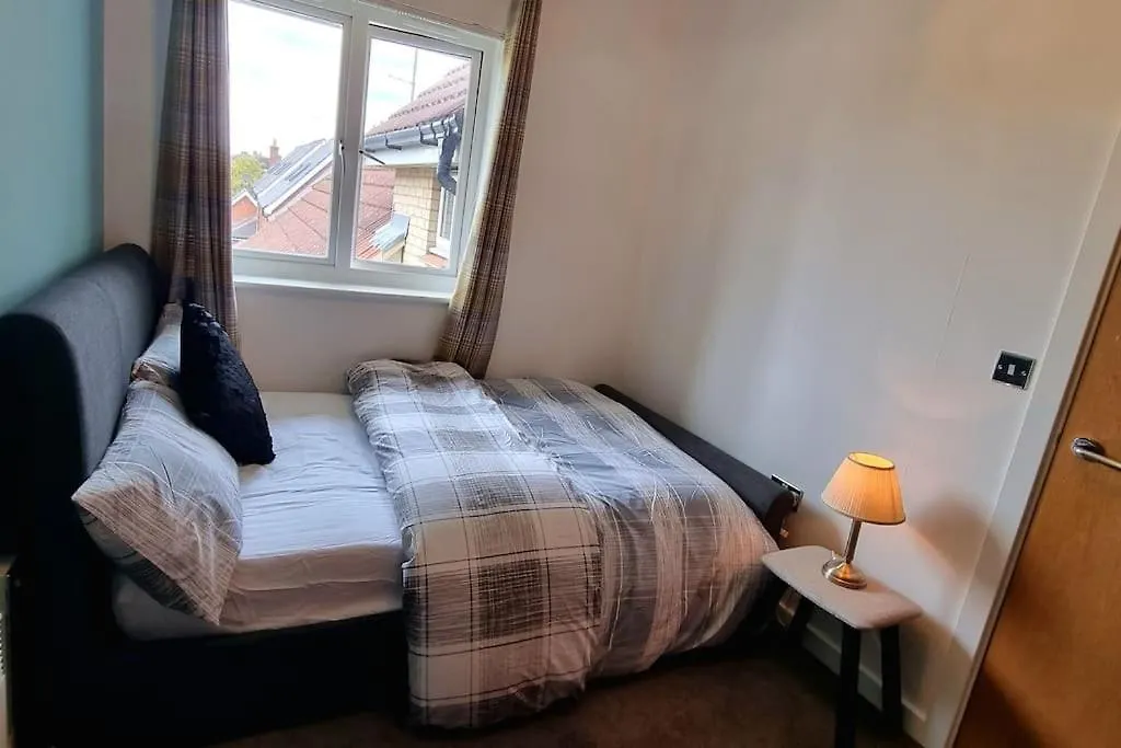 Apartment Specious Parkview Apartment, 4 Mins Walk To Underground Ilford