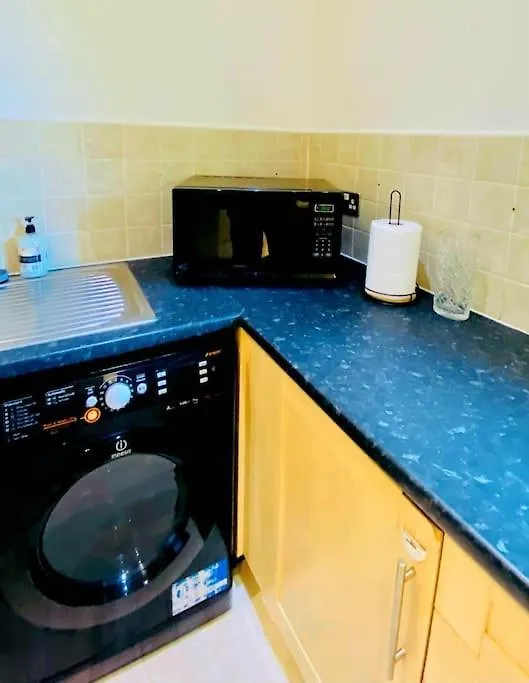 Apartment Specious Parkview Apartment, 4 Mins Walk To Underground Ilford